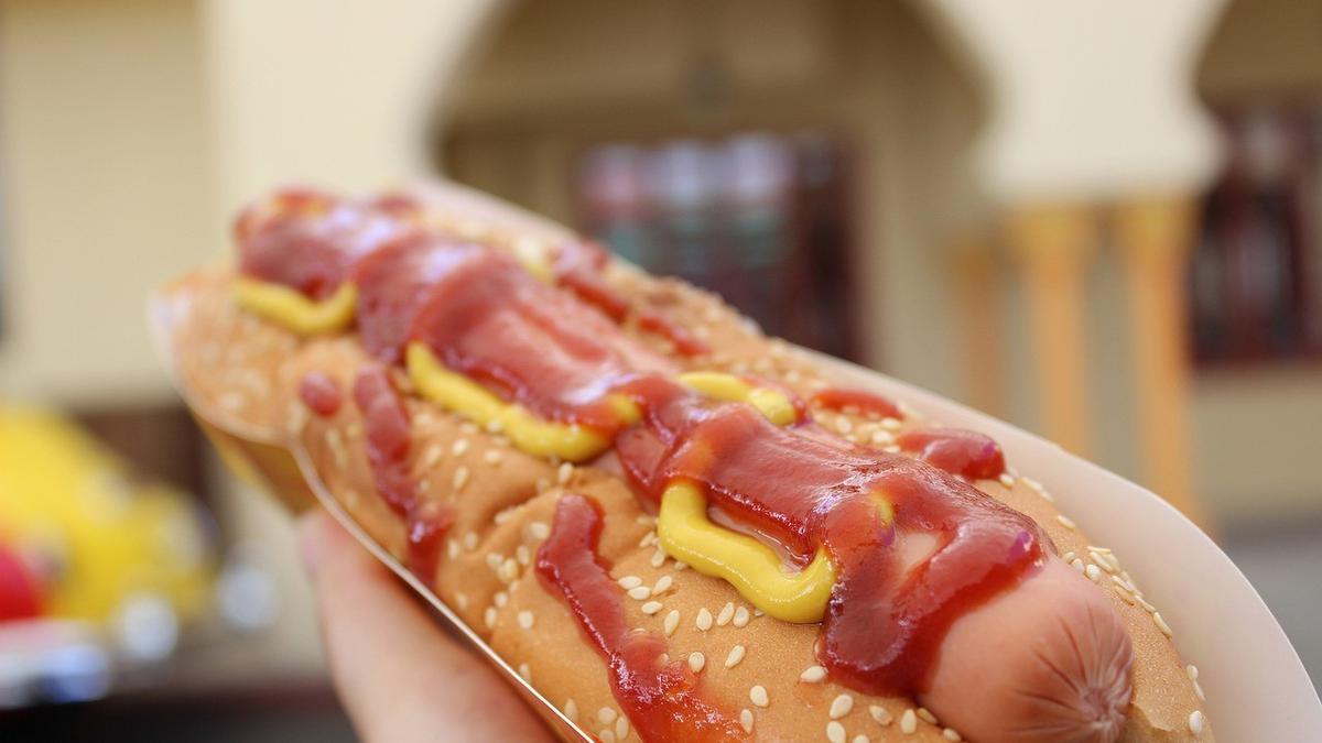 Los hot dogs son un alimento básico para los capitalinos.