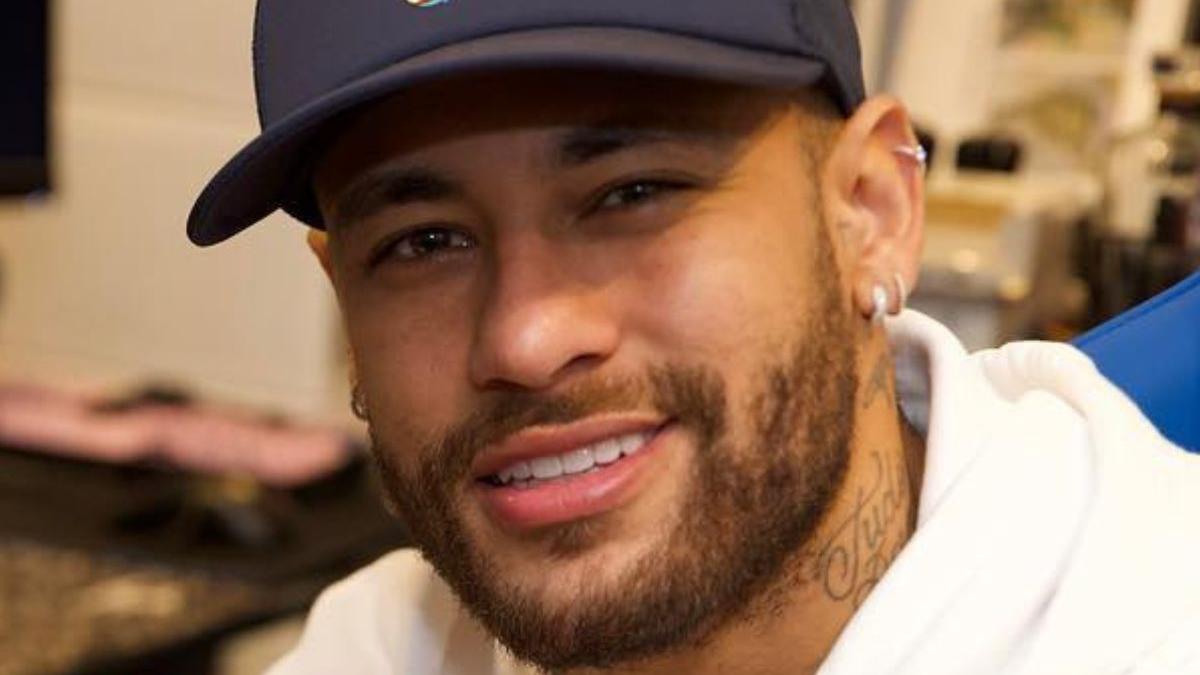  | Neymar no repara en gastos por su hijo