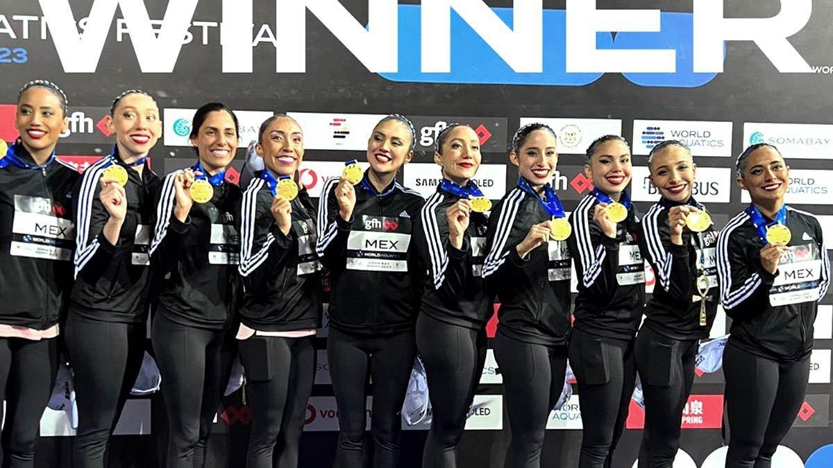 Las medallistas mexicana vendieron trajes de baño para costear sus viajes. | Foto: Especial
