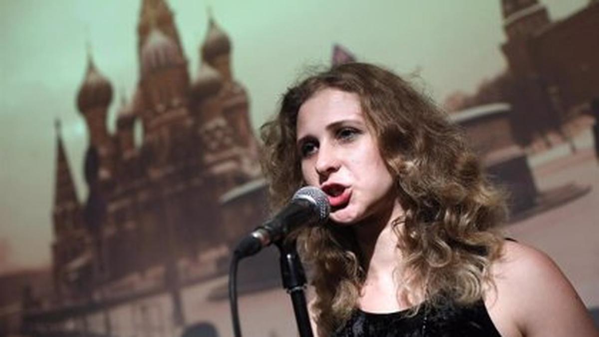  | La integrante de Pussy Riot huyó de Rusia,