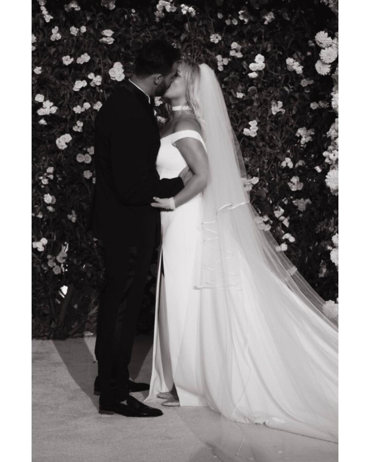  | Sam Asghari y Britney Spears en su boda.
Fuente: Instagram @britneyspears????