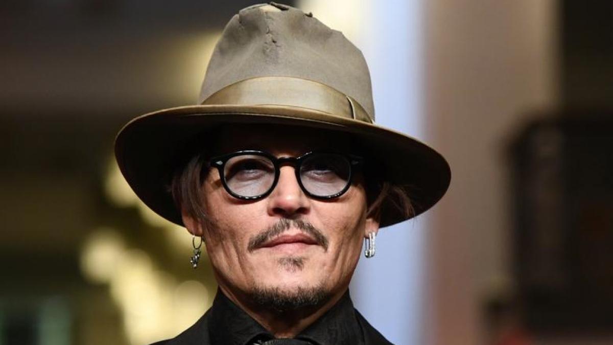 Johnny Depp estrena nuevo romance.