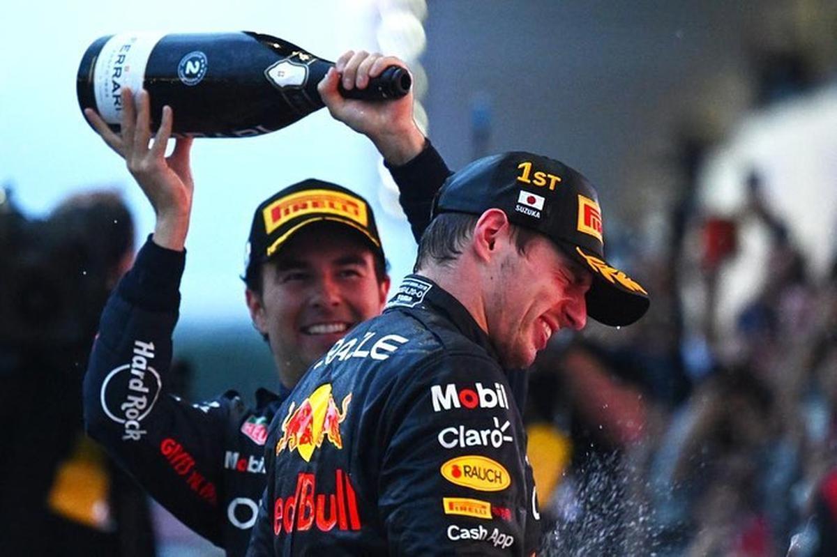 Instagram: @schecoperez | Checo Pérez felicitó a Max Verstappen por su bicampeonato en la F1.