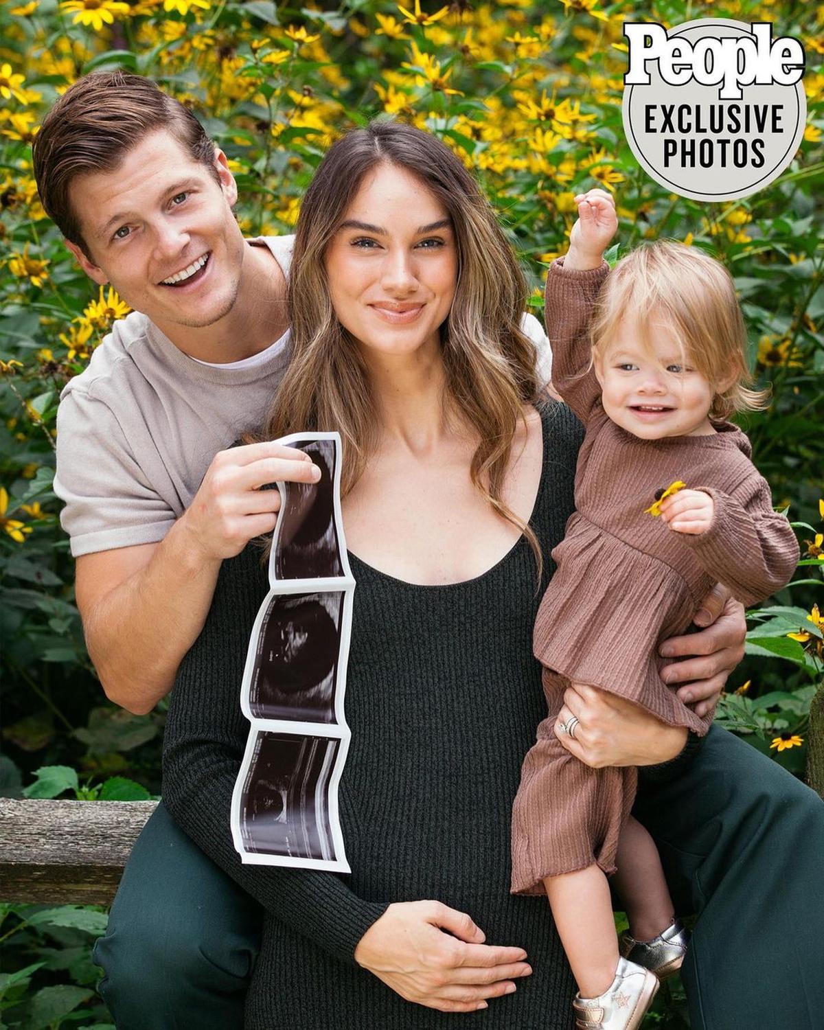  | Abbie y su marido anunciaron que tendrán otro bebé.
Fuente: Instagram @abbieherbert