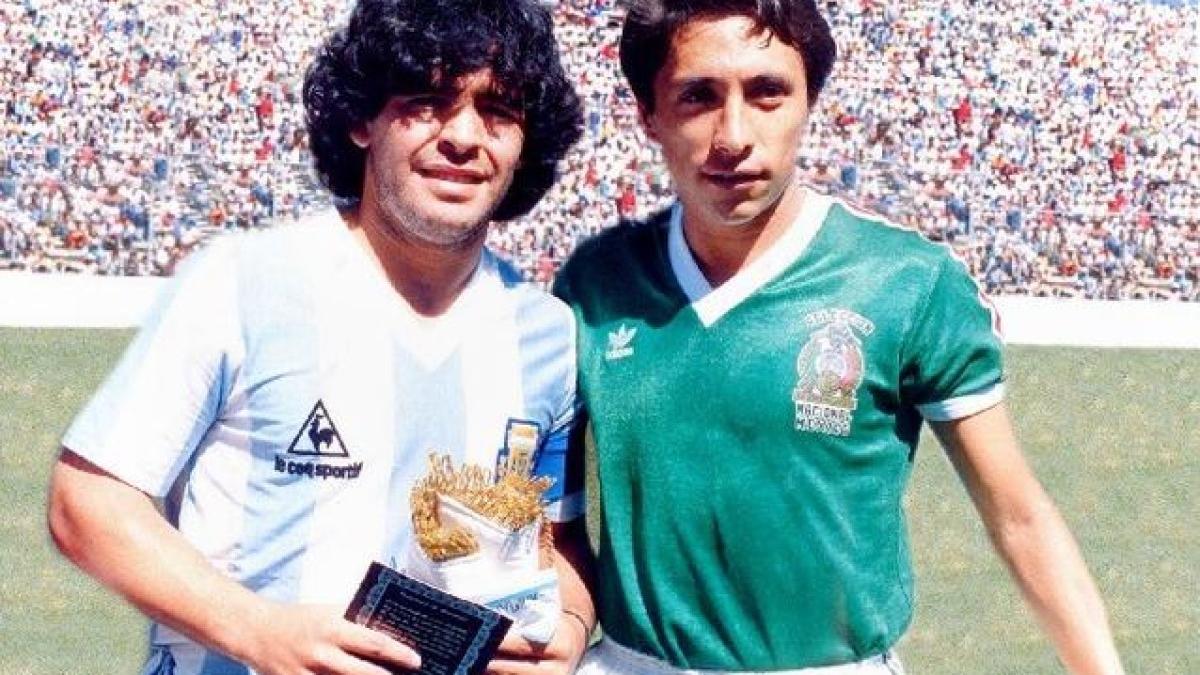 Manuel Negrete aprovechó para conocer a Maradona en el punto más alto de su carrera.