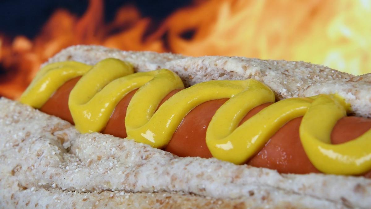 Los hot dogs son uno de los platillos que más se consumen en la CDMX. | Foto: Pixabay