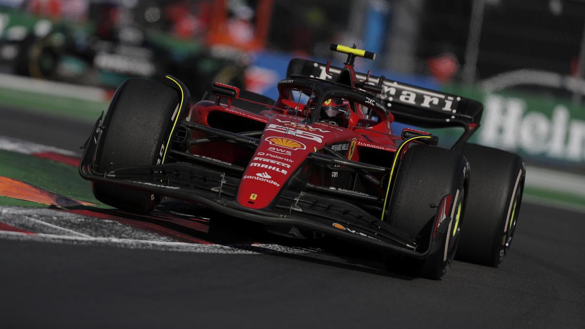 EFE | Carlos Sainz de Ferrari lideró el libre de Brasil este viernes.