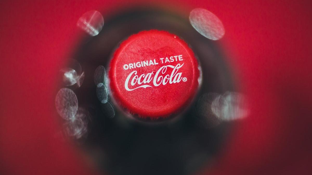 La Coca-Cola es una de las bebidas más populares en todo el planeta.