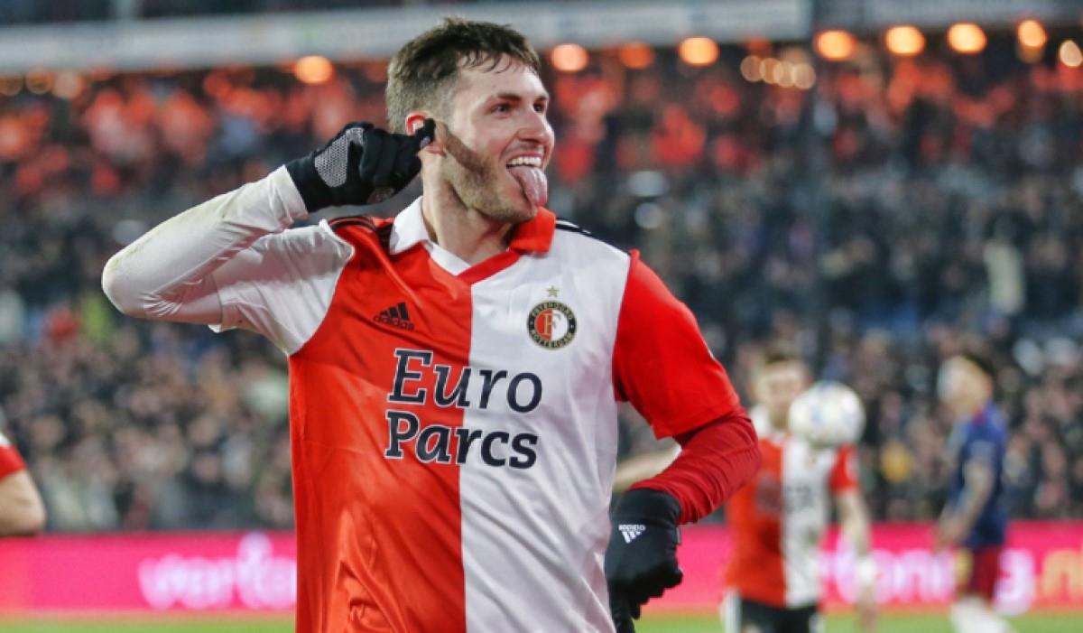 Reuters | Con 14 goles en el torneo, Santi Giménez está a dos del líder de la tabla de goleadores de la Eredivisie.