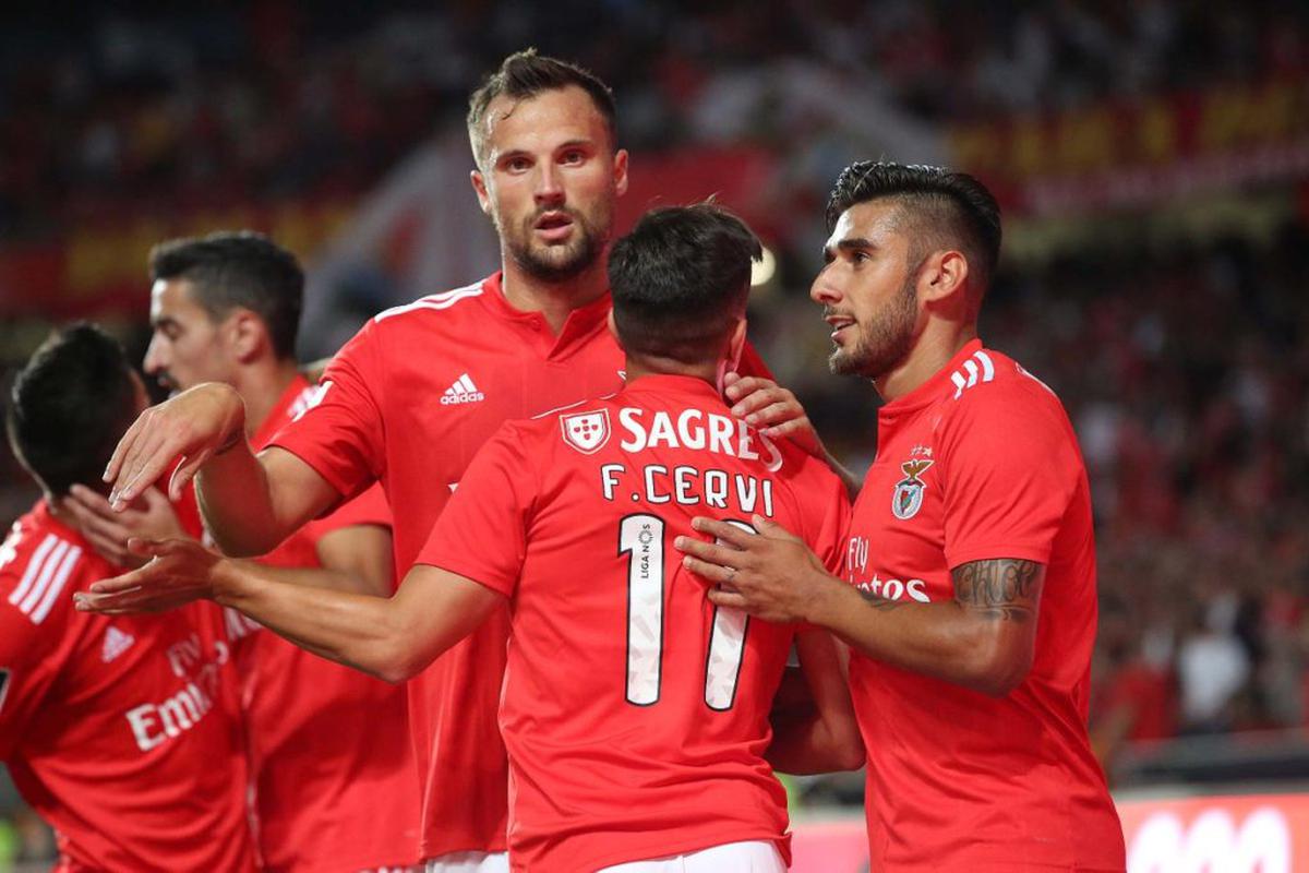  | Jugadores del Benfica celebran gol. Foto Twitter: @SLBenfica