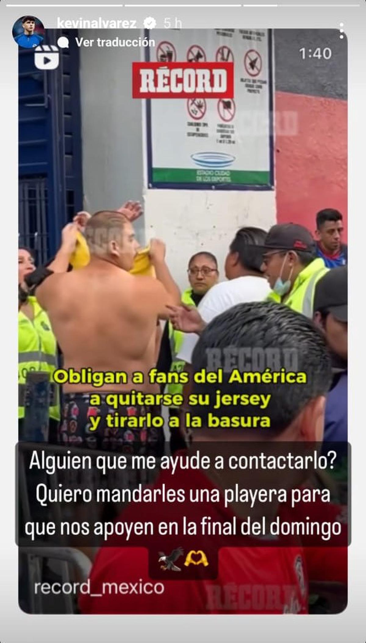 Kevin Álvarez y el Ame buscan a los fans que fueron despojados de sus playeras. | Las autoridades del Estadio Azul actuaron incorrectamente contra dos fans azulcremas. | Foto: Especial