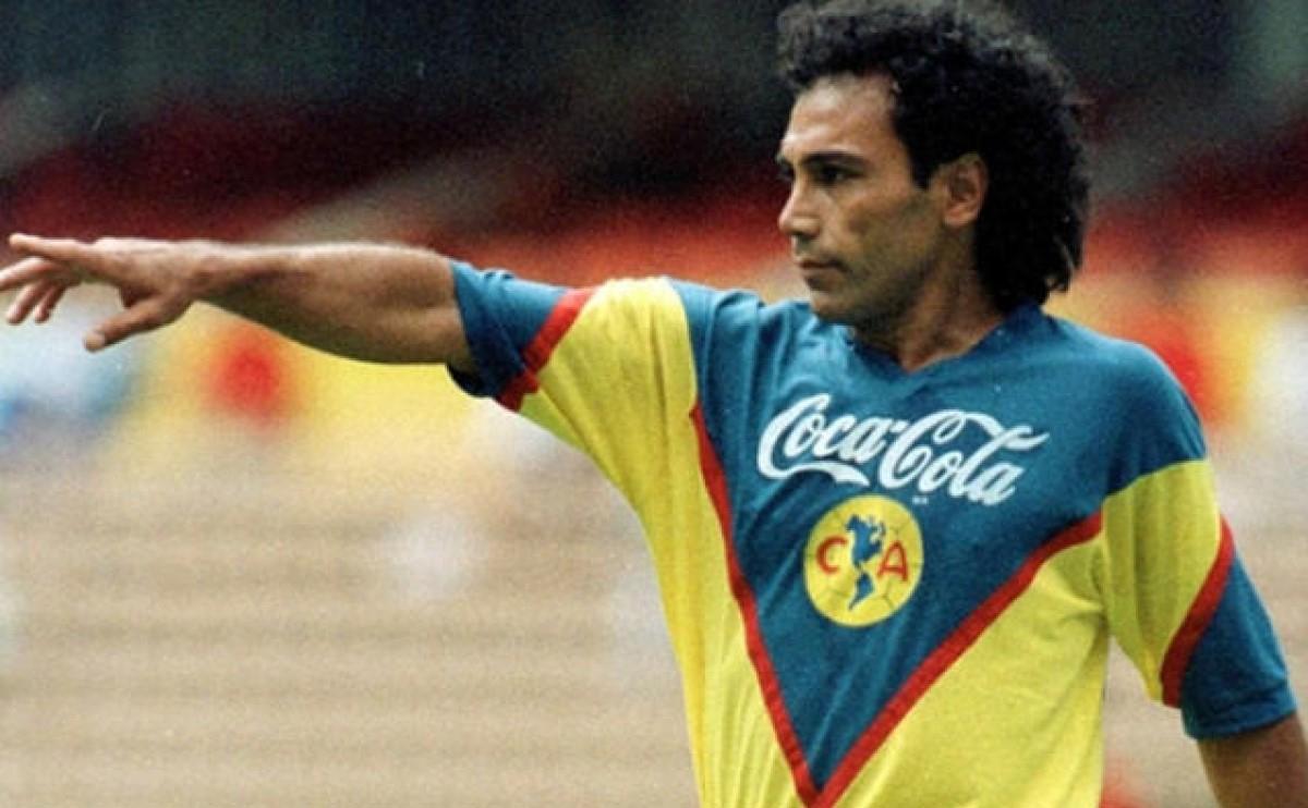 Hugo Sánchez Pumas América Jugadores | Hugo Sánchez es uno de los jugadores más famosos del futbol mexicano.