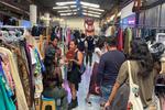¿Cómo es vender en un bazar? Éstas son las historias de los vendedores en 'Adiós Bazar'