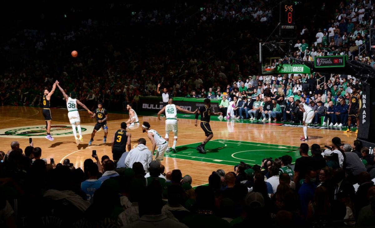 | Stephen Curry masacró a los Boston Celtics en el TD Garden.