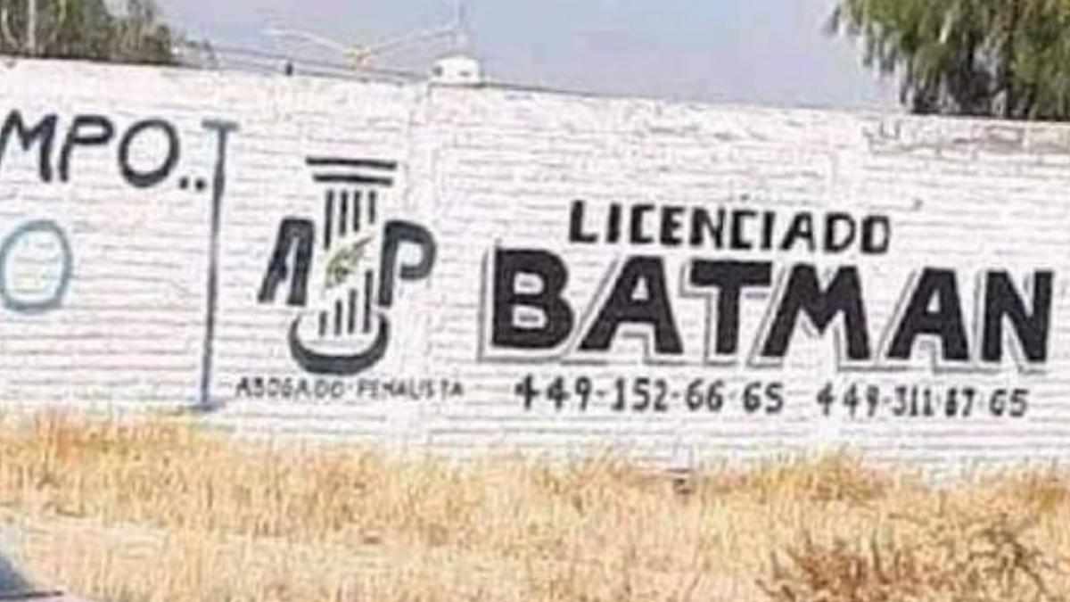 Licenciado Batman | Se viraliza abogado de Aguascalientes.