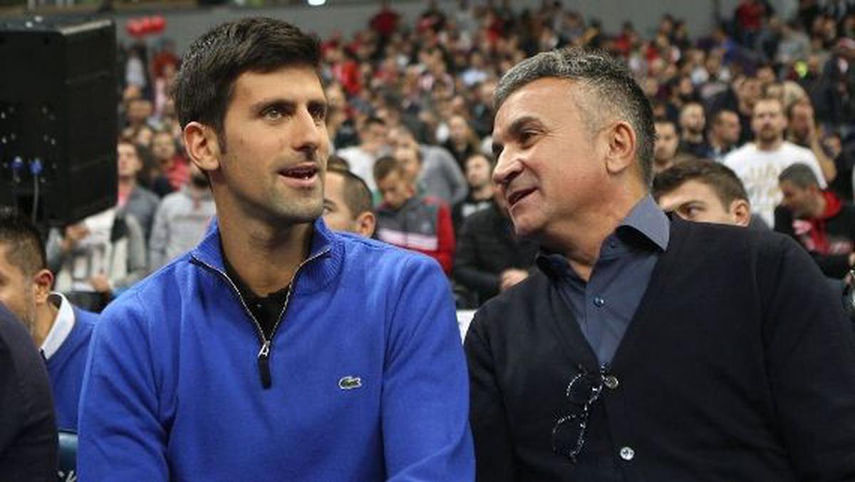 Novak y Srdjan Djokovic. | El padre de Nole reveló cuándo podría retirarse el tenista.