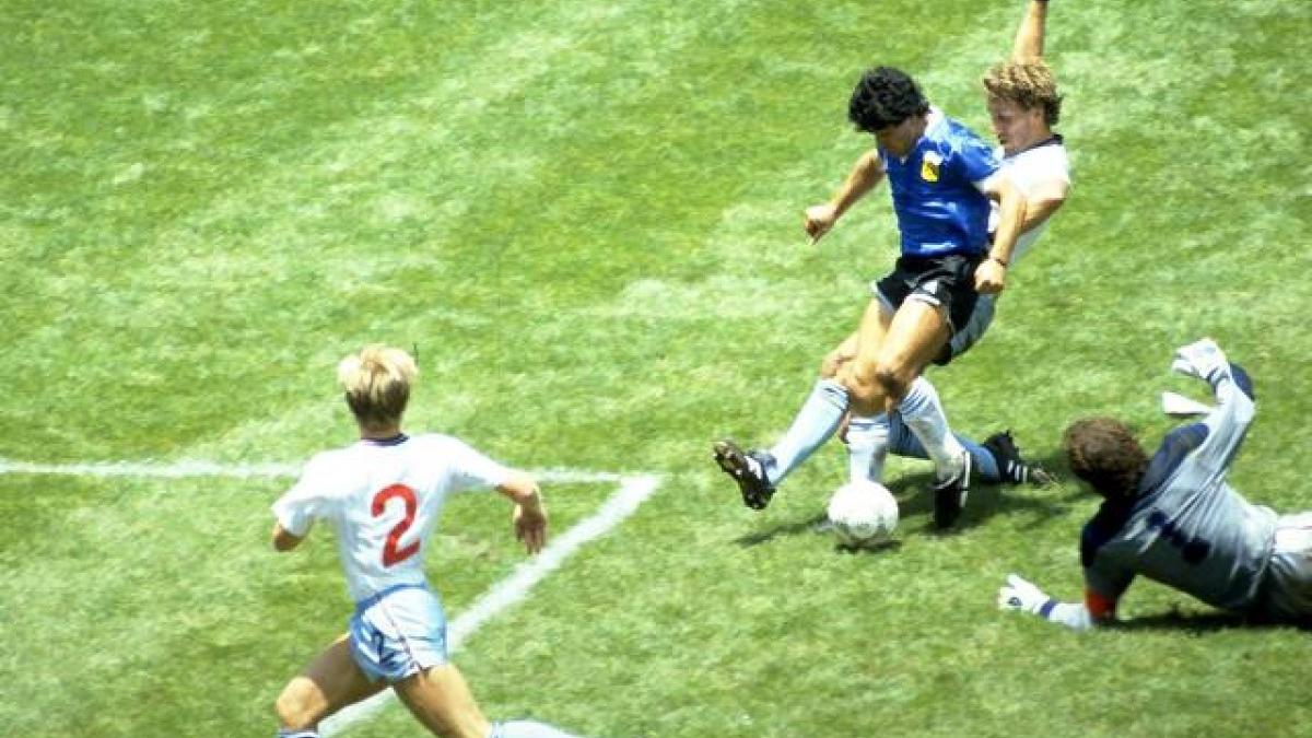  | Maradona anotó uno de los mejores goles en la historia de los Mundiales.